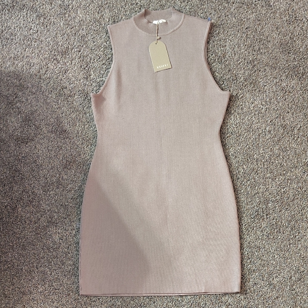MESHKI- WOMENS BEAUTIFUL Elegant Sleeveless Beige Dress** WILL FIT A SIZE XL/L
